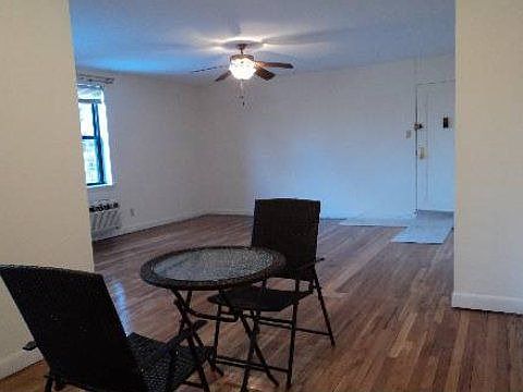 5th image of 4722 215th Pl APT 3B