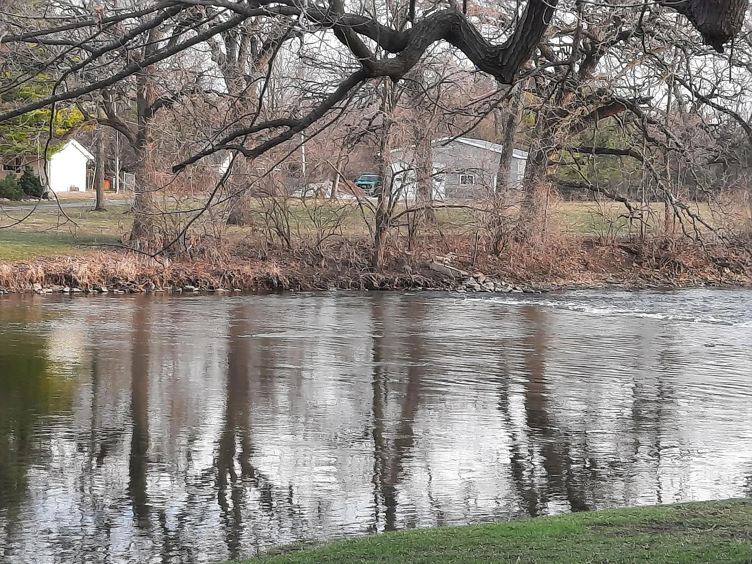 Turtle St, Shorewood — Photo 3