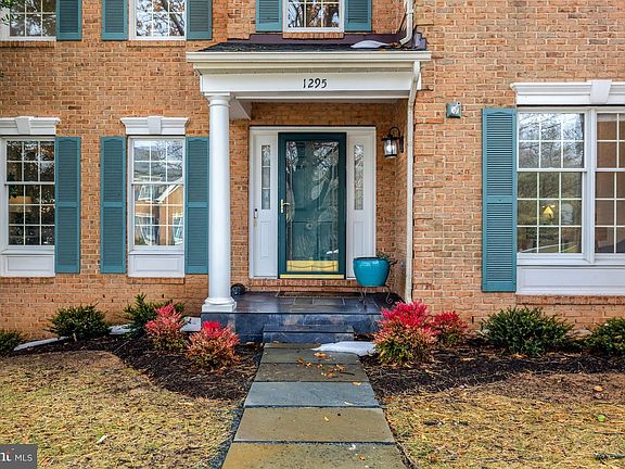 4th image of 1295 Gatesmeadow Way