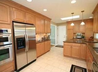 3254 Westbury Dr, Columbus, OH 43221