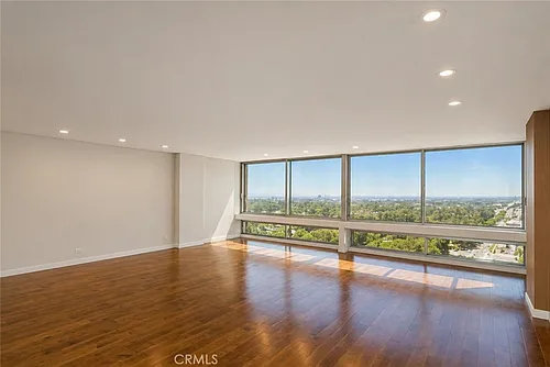 2222 Avenue Of The Stars Photo 1