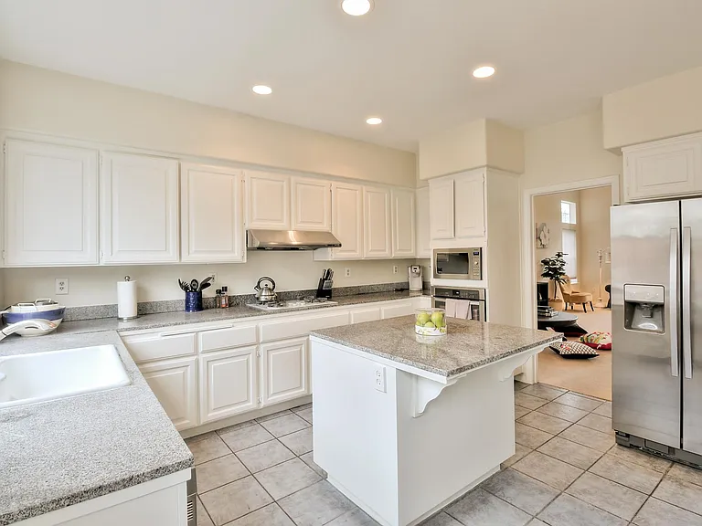 1238 Townsend Park Cir — Photo 5
