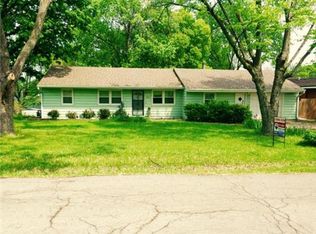 7009 N Harrison St, Gladstone, MO 64118