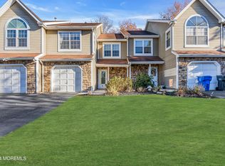 19 Saddle Ct, Tinton Falls, NJ 07753