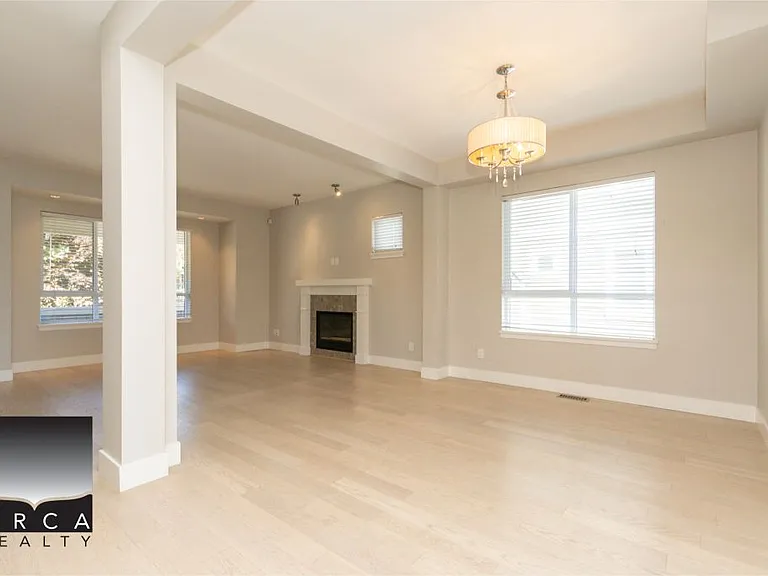 293 Camata St — Photo 10