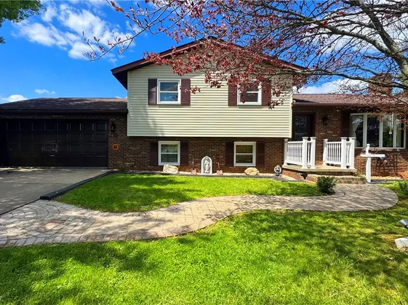 25 Oak St, Dillonvale, OH 43917