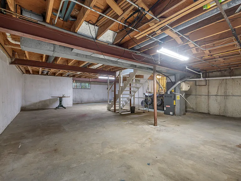 713 Acadia Ct — Photo 24
