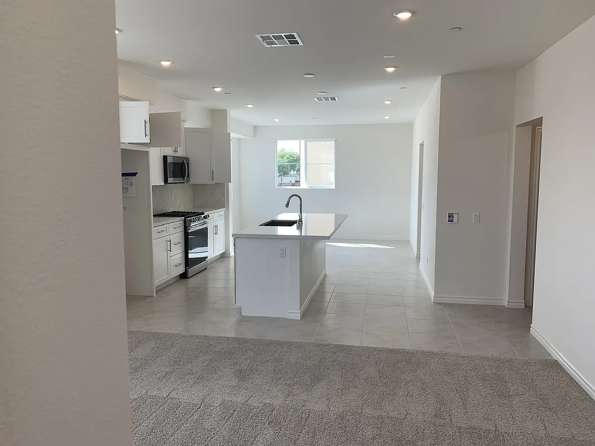Building Photo - 11456 Artesia Blvd