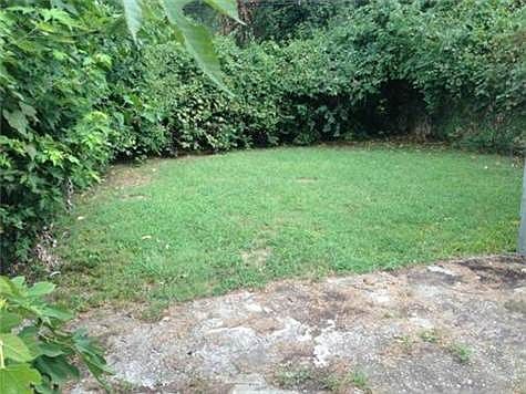 Very private back yard
