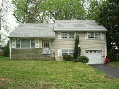 2 Lynn Dr, Springfield, NJ, 07081