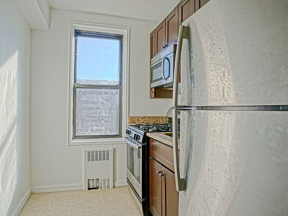 3rd image of 3565 86th St APT 5A