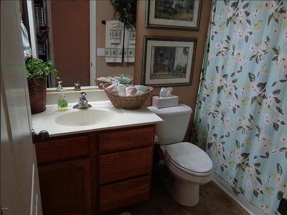 2nd Bathroom
