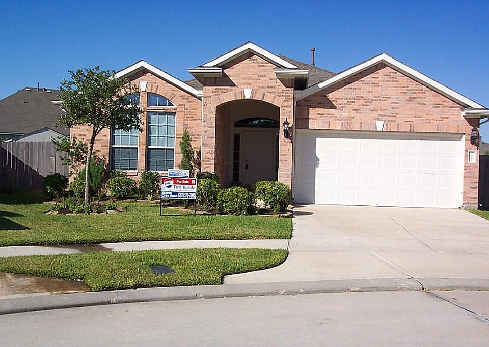 1st image of 25214 Palm Forest Ct
