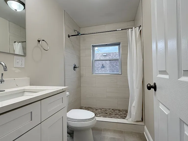 5821 W Gunnison St — Photo 45