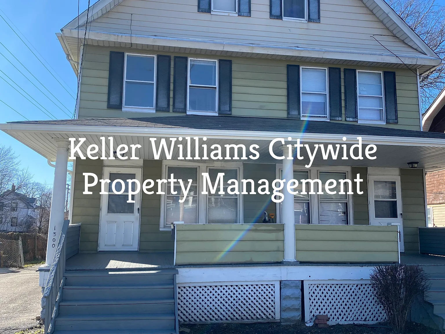 Side by Side 4 bedroom 2 bath rental — Photo 1