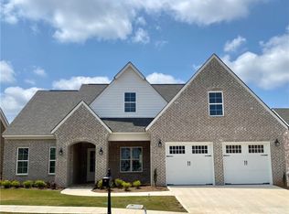 2871 Mill Lakes Rdg, Opelika, AL 36801