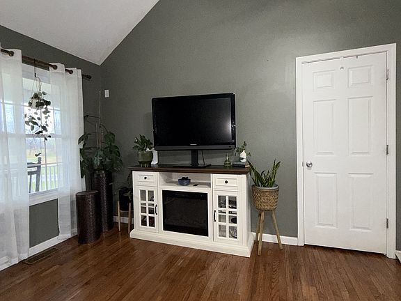 5th image of 144B Leo Carter Rd