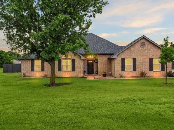 1116 W Sharpshire Dr, Waxahachie, TX 75165