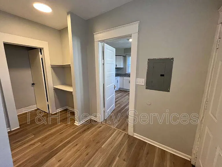 118 W 23rd St — Photo 19