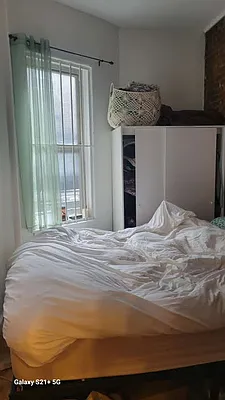 Rented by Chartwell Manhattan Realty | media 20