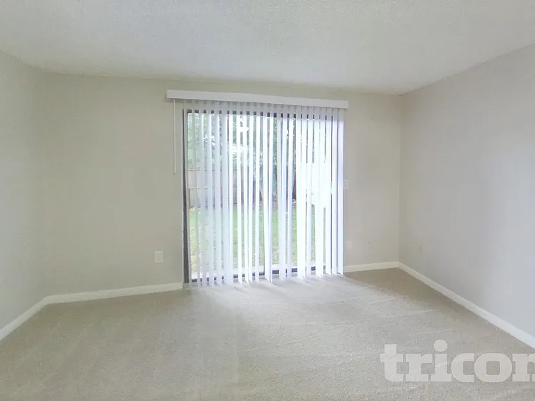 6656 Alisma Ln — Photo 8
