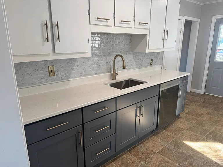 22 Pleasant St #A — Photo 4