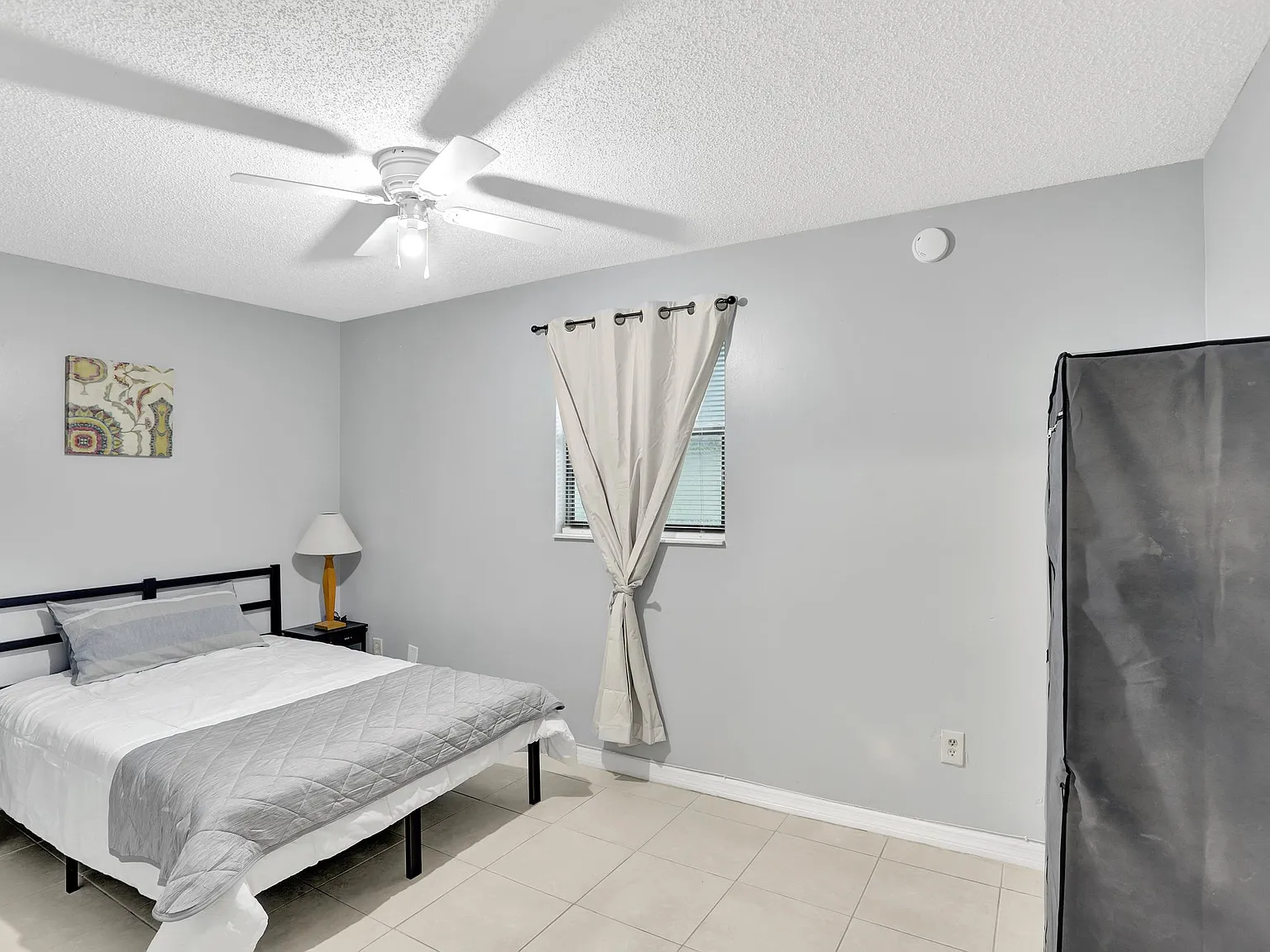 4 bed, 2.0 bath, 2052 sqft, $862 — Photo 3