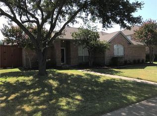 7610 Colfax Dr, Rowlett, TX 75089