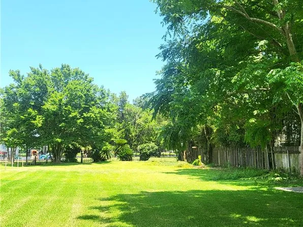 2116 Napoleon Ave, New Orleans, LA 70115