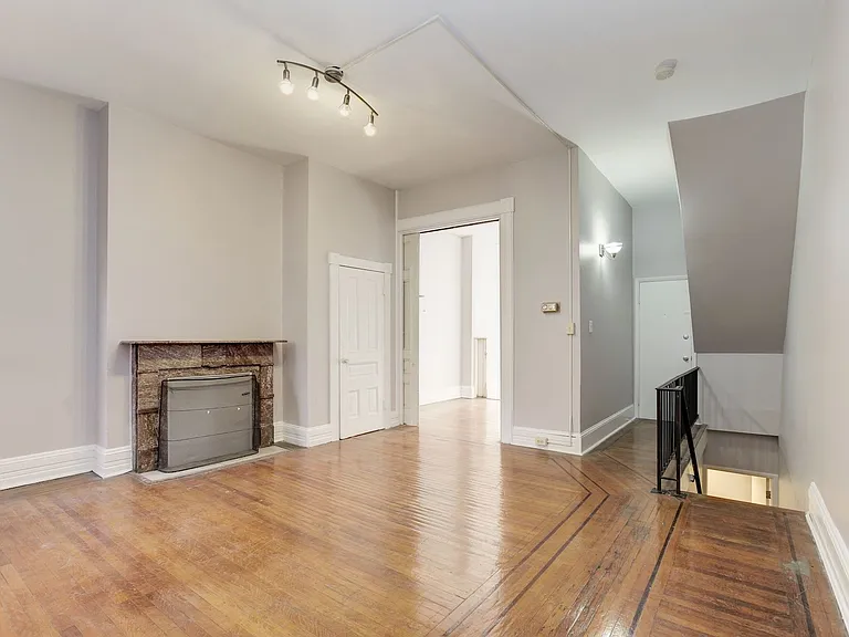 1805 Bolton St — Photo 8
