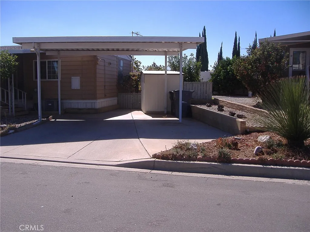 2 bed, 1440 sqft, $1,900 — Photo 2