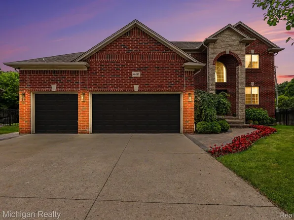 46161 S Manitou Ct, Shelby Township, MI 48317