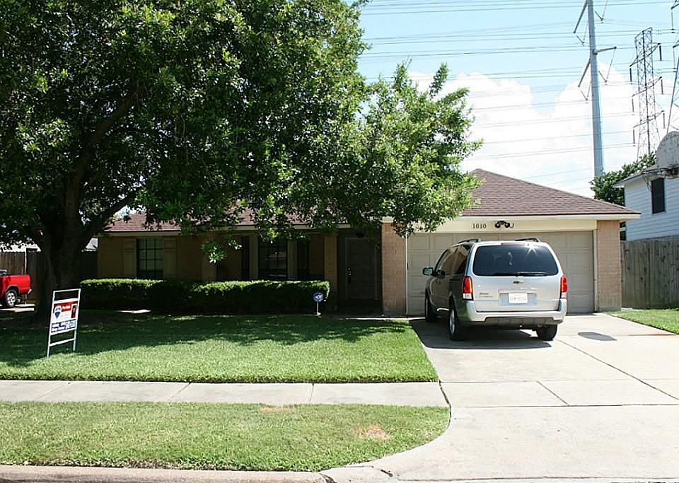 1st image of 1010 Wildwood Dr