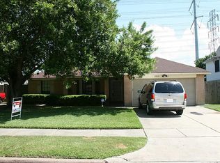1010 Wildwood Dr, Deer Park, TX 77536