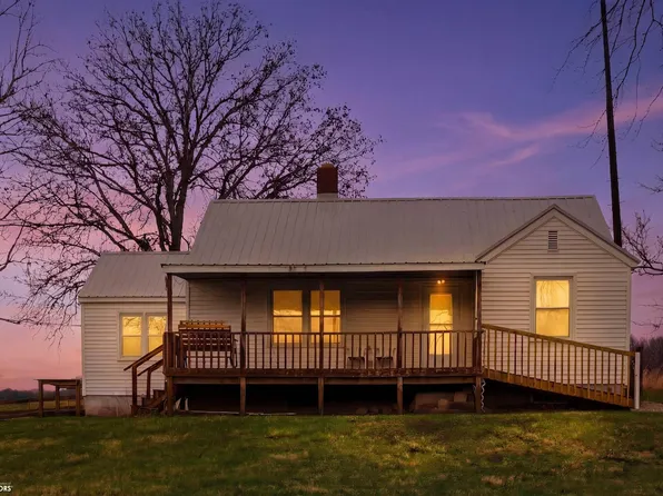 1403 190th St, Mount Pleasant, IA 52641