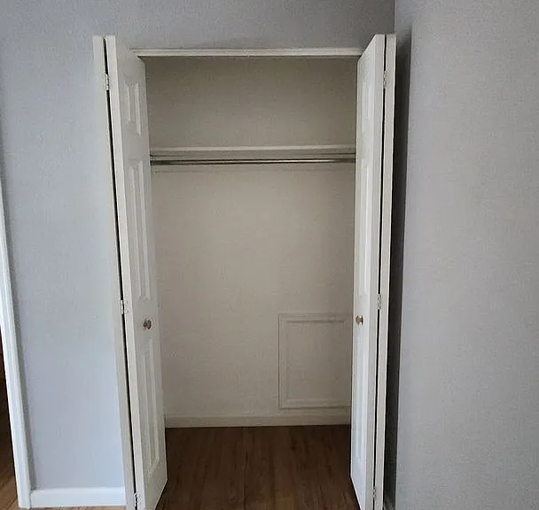 Myers Court — Photo 16