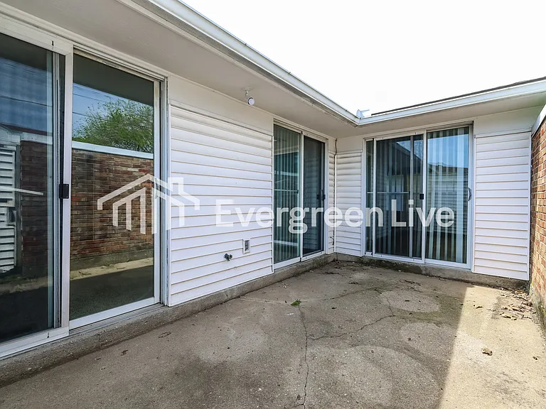 5917 Troy Villa Blvd — Photo 15