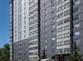 45 Pond Mills Rd #1007, London, ON N5Z4W5