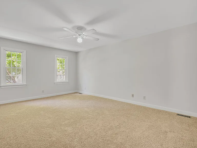 5700 Standing Oak Rd — Photo 17
