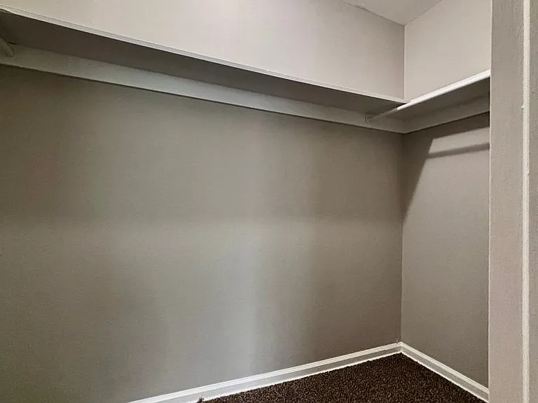 Silver Rock Avenue Apartments — Photo 11