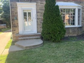 3544 Lynnfield Rd, Shaker Heights, OH