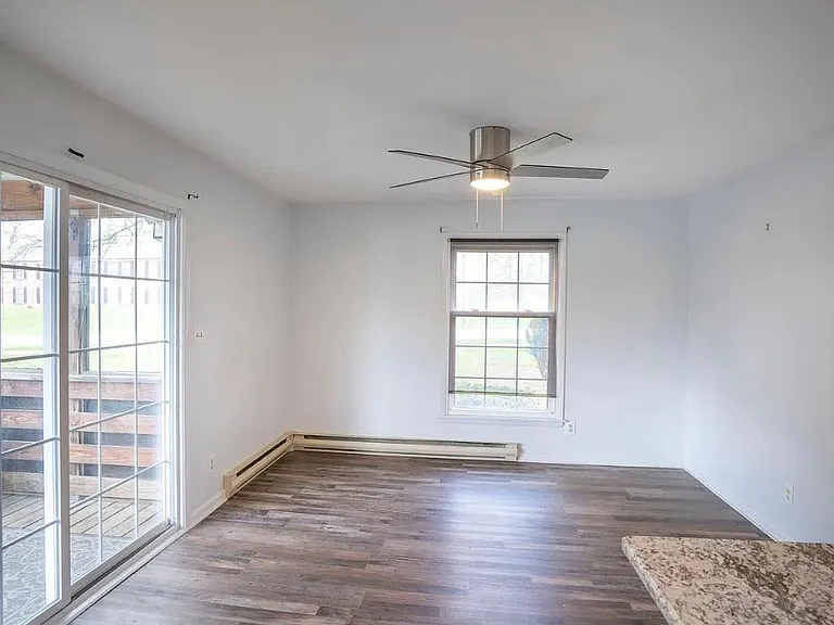 570 Galen Dr — Photo 15