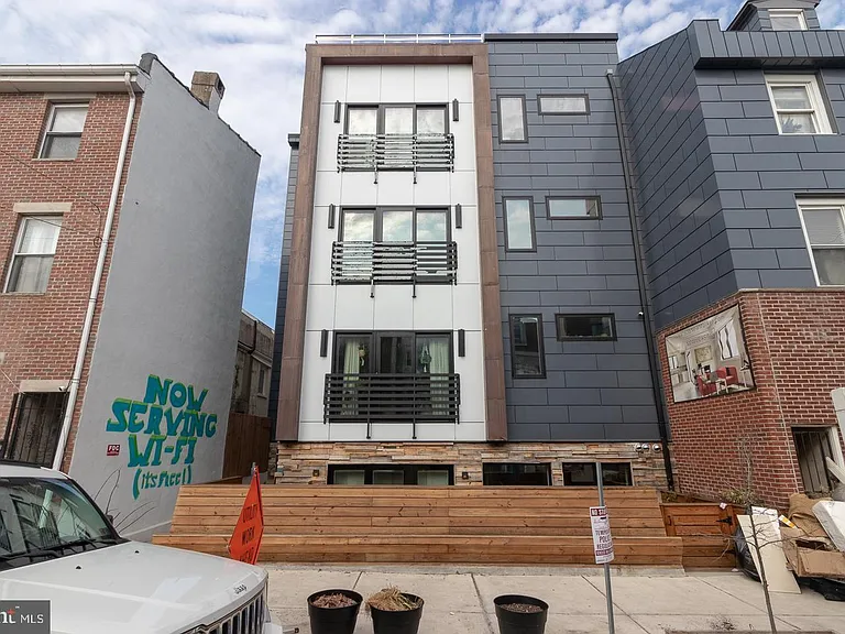 938 New Market St #303 — Photo 15