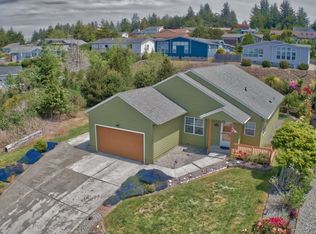745 Tricia Pl, Coos Bay, OR 97420