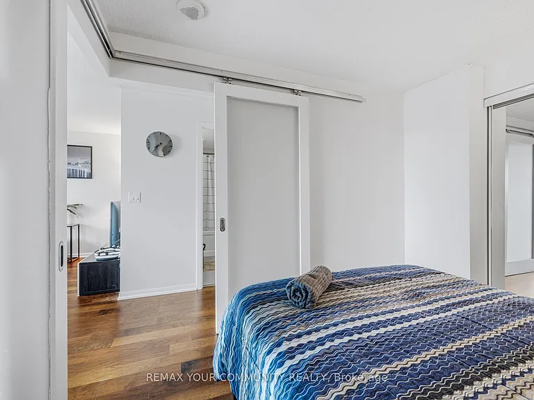 209 Fort York Blvd #962 — Photo 22