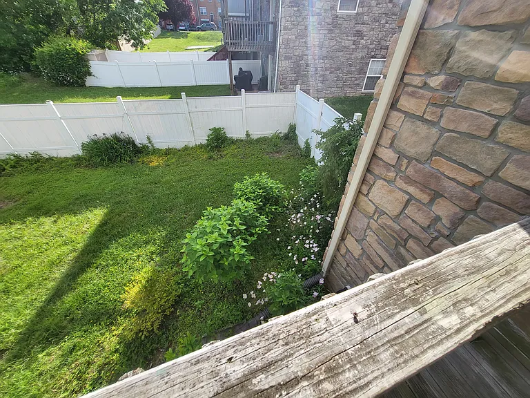 114 Vince Dr — Photo 20