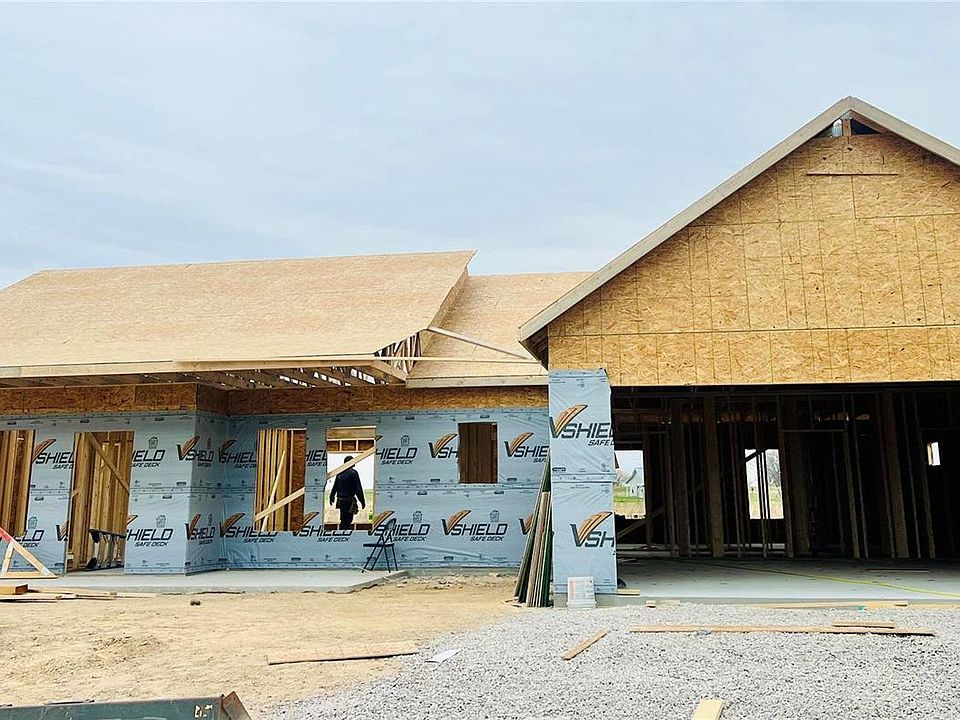 2nd image of 17996 Fletcher Ln