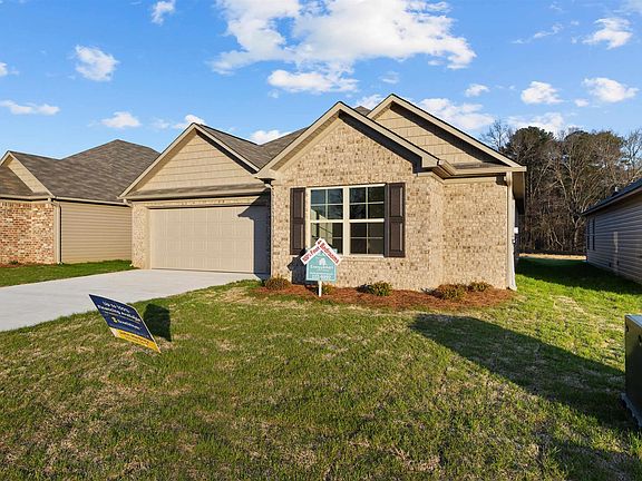 4th image of 2345 Pershing Place Loop