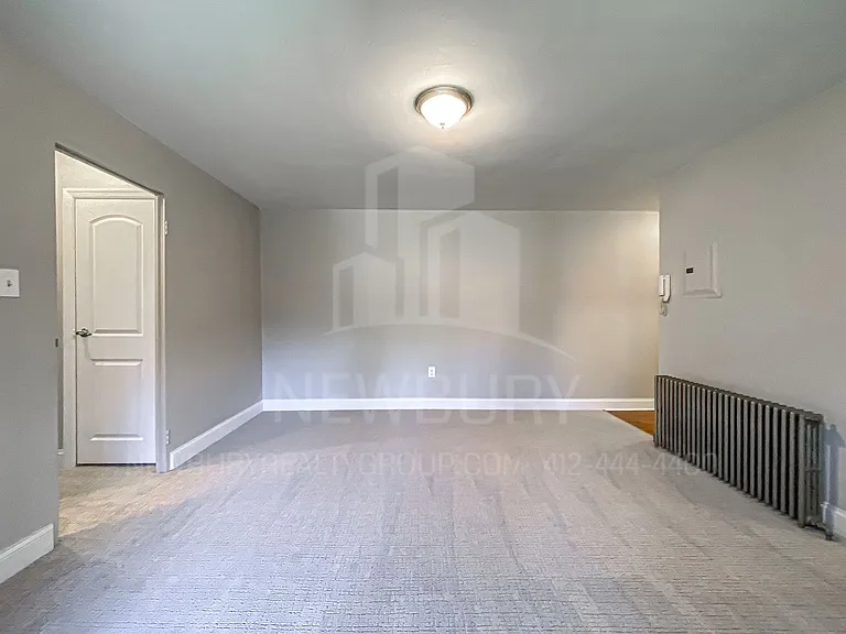 Aspen Court Apartments — Photo 9