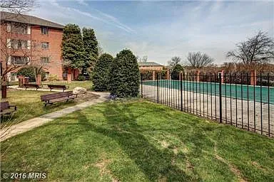 5301 Westbard Cir #346 — Photo 9